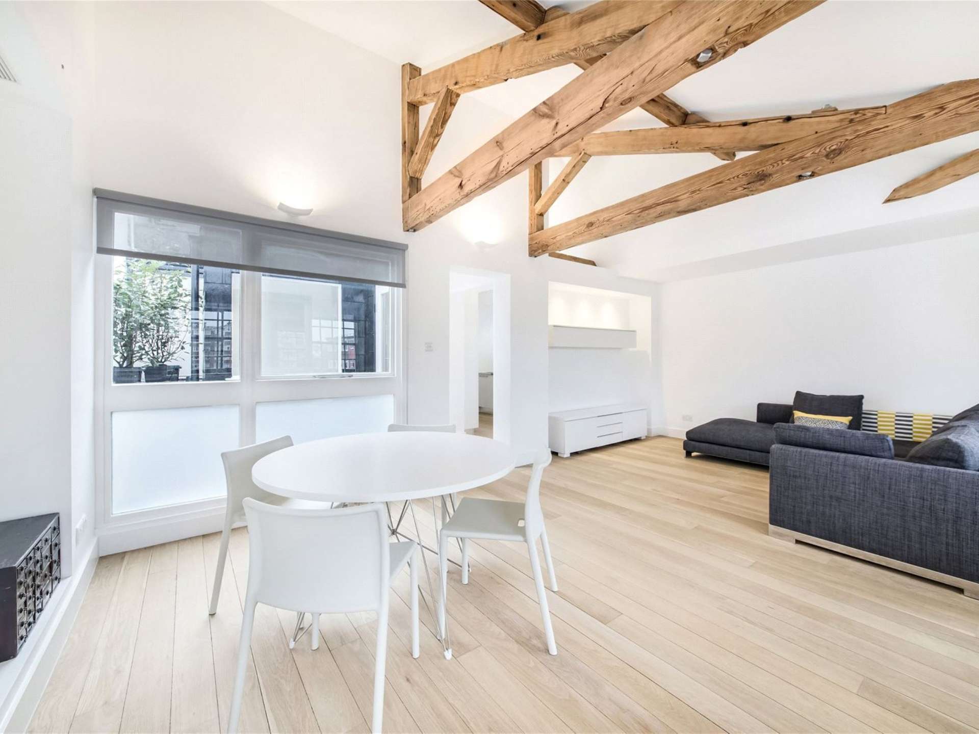 Ennismore Gardens, Knightsbridge, London, SW7 1NL Property to rent