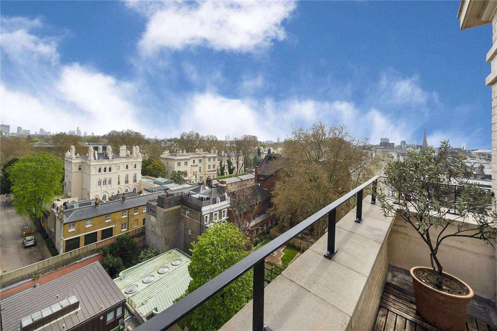 Broadwalk Court, 79 Palace Gardens Terrace, London, W8 4EQ Property