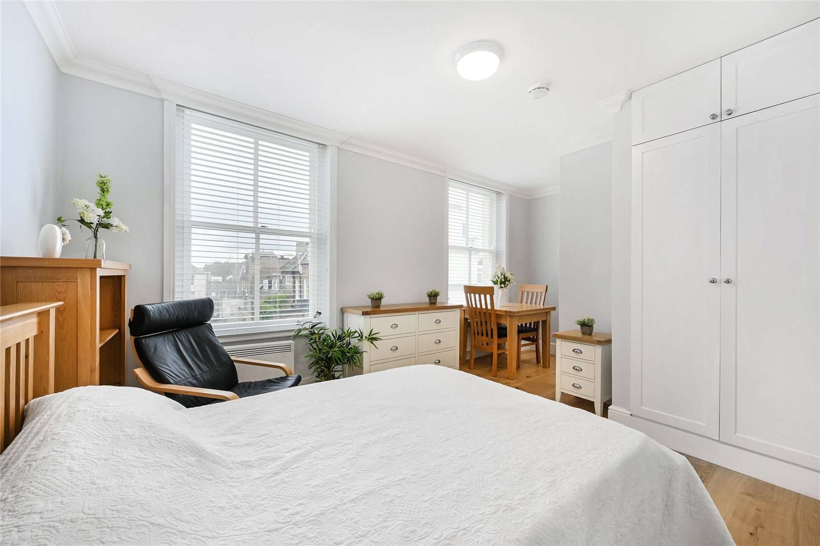 Campden Grove, Kensington, London, W8 4JG Property to rent Savills