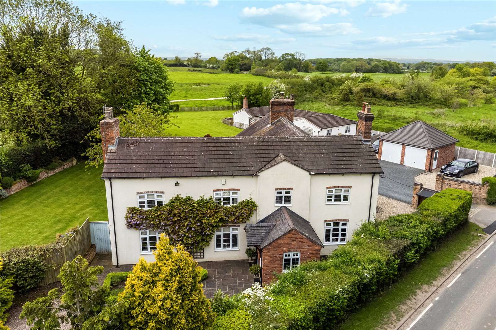 Nantwich Road, Woore, Crewe, Shropshire, CW3 9RH Property for sale