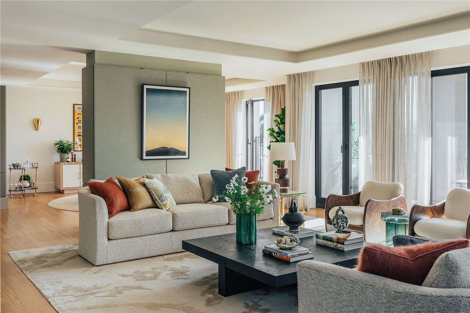 Lancer Square, Residence 21, 1 Lancer Square, Kensington Church St, W8