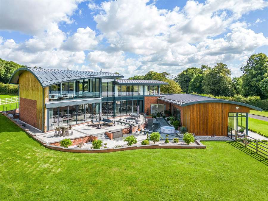 Ouroboros, 114 Horncastle Road, Louth, Lincolnshire, LN11 9QT