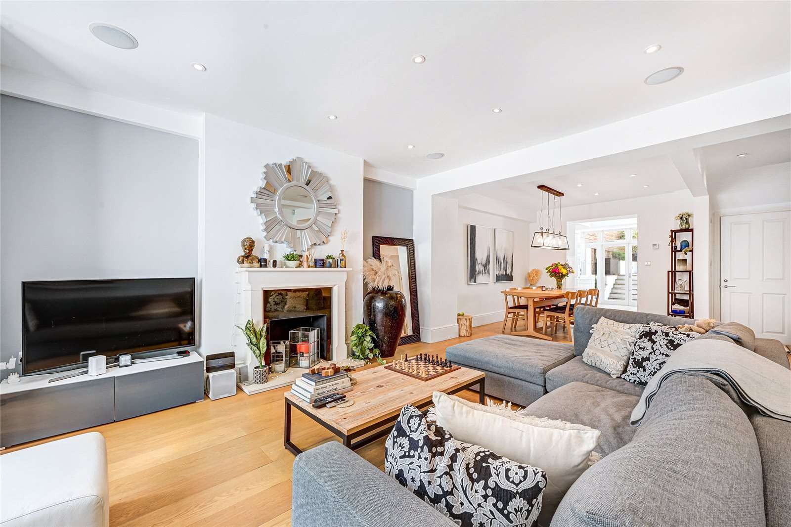 Property for sale in Chelsea, London Savills