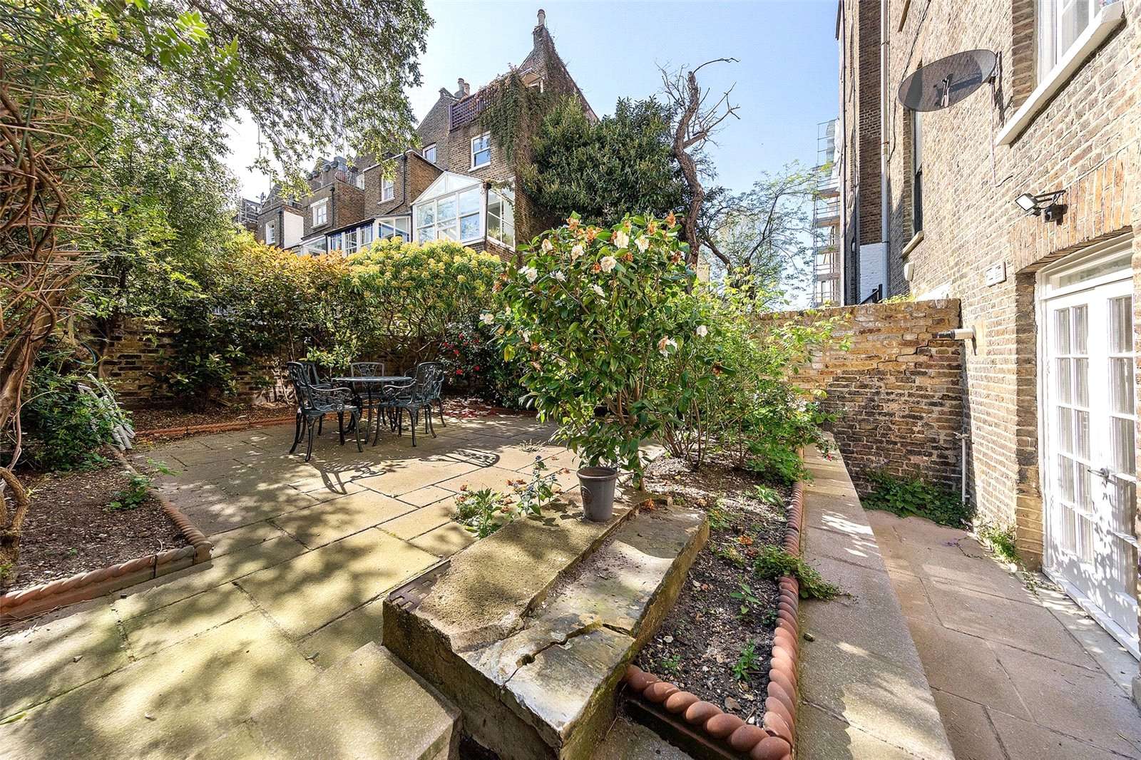 Redcliffe Gardens, London, SW10 9EX | Property for sale | Savills