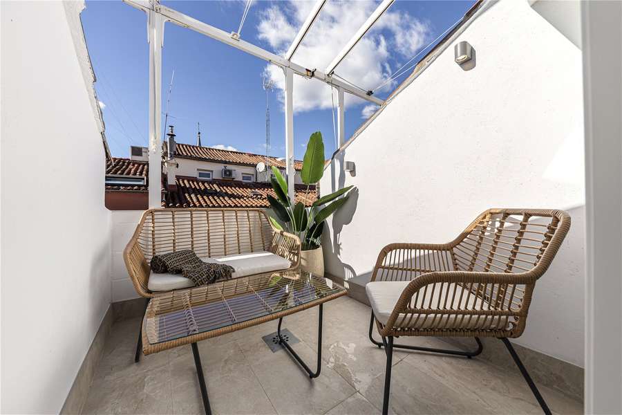 Piso de 1 dormitorio nuevo con terraza en Centro