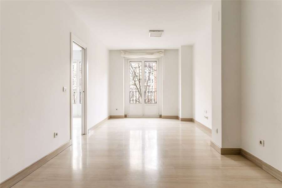 3-bed penthouse with terrace in Argüelles, Moncloa