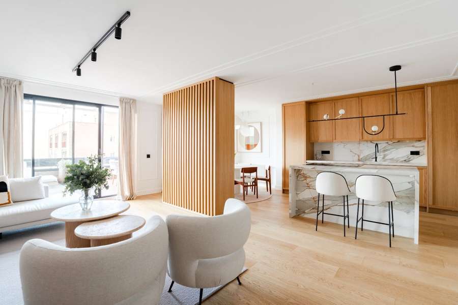4-bed apartment with terrace in Castellana, Salamanca