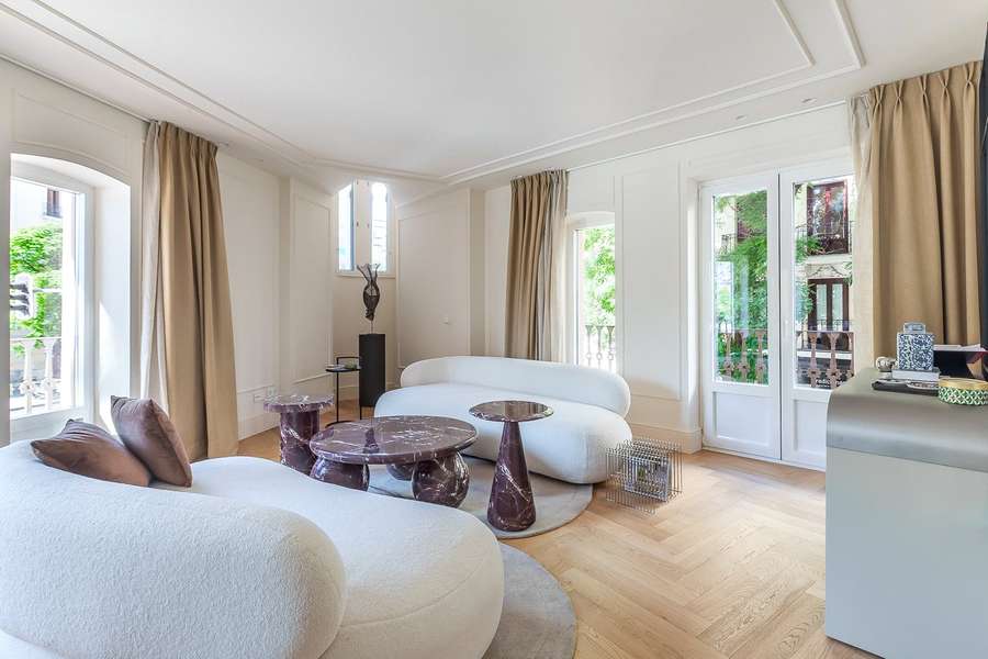 Classic 3-bed apartment with terrace in Goya, Salamanca