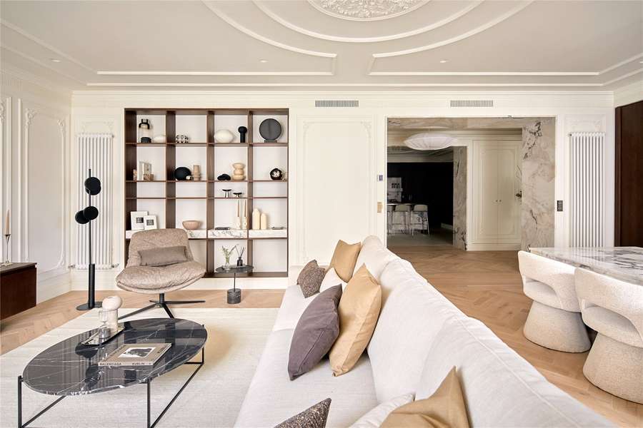 Spacious 3-bed apartment with terrace in Recoletos, Salamanca