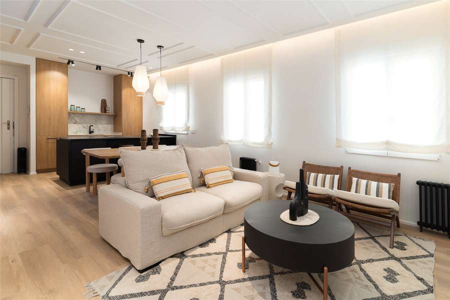 Renovated 3-bed apartment with terrace in Pacífico, Retiro