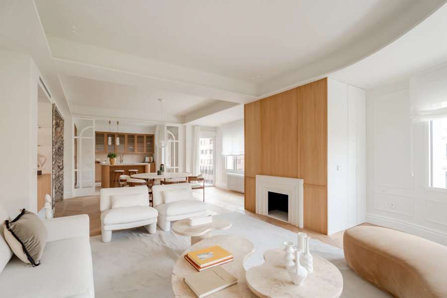 Renovated 3-bed apartment with terrace in Lista, Salamanca