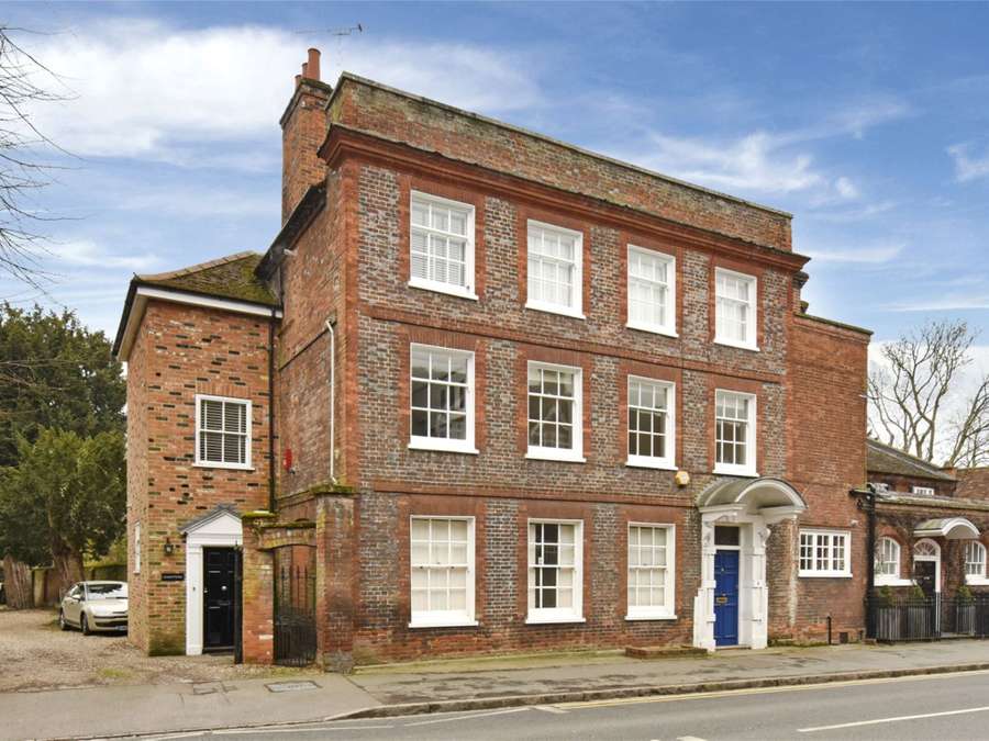 West Street, Marlow, Buckinghamshire, SL7 2BS Property to rent Savills