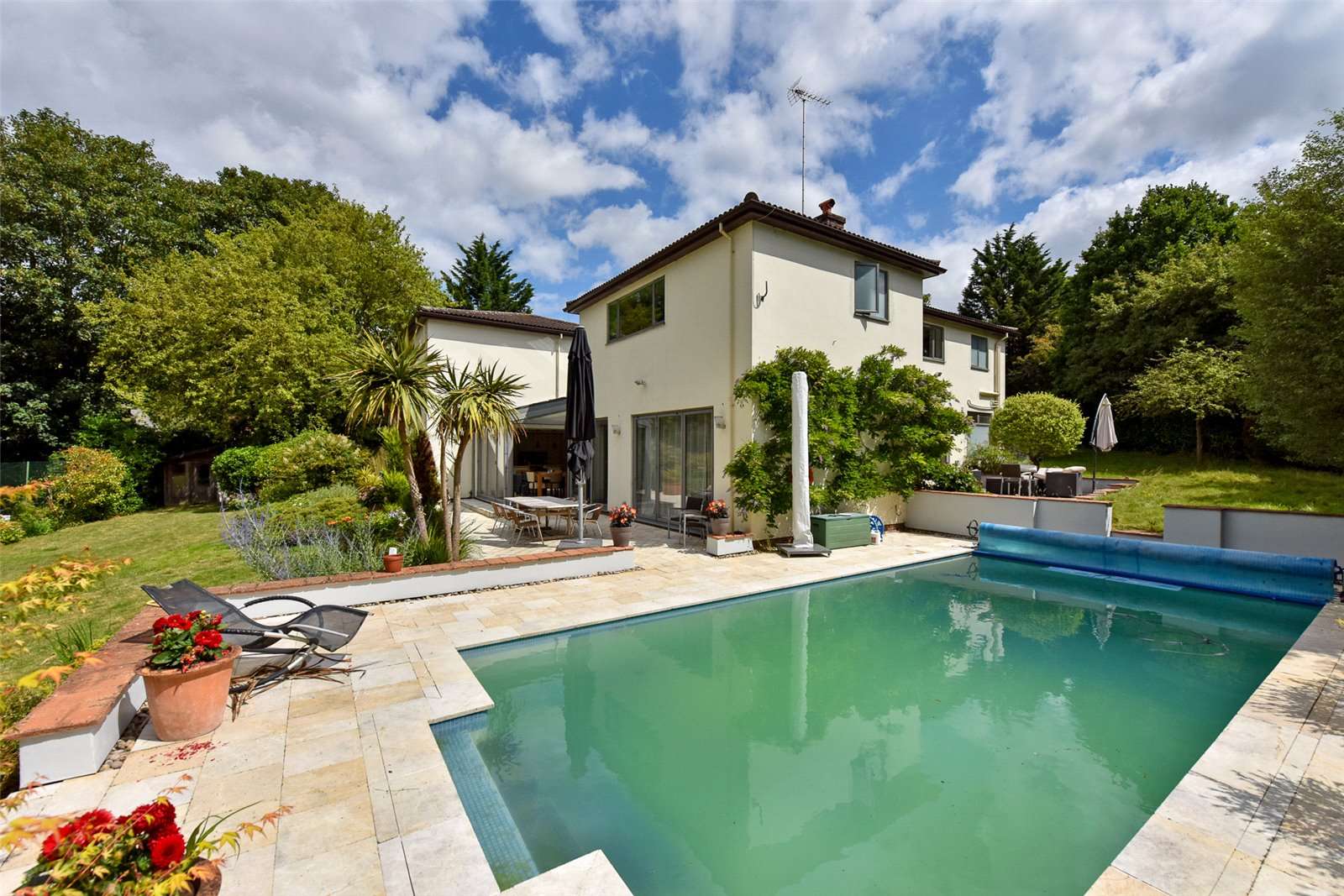 Property to rent in Oakley green, Windsor and Maidenhead Savills