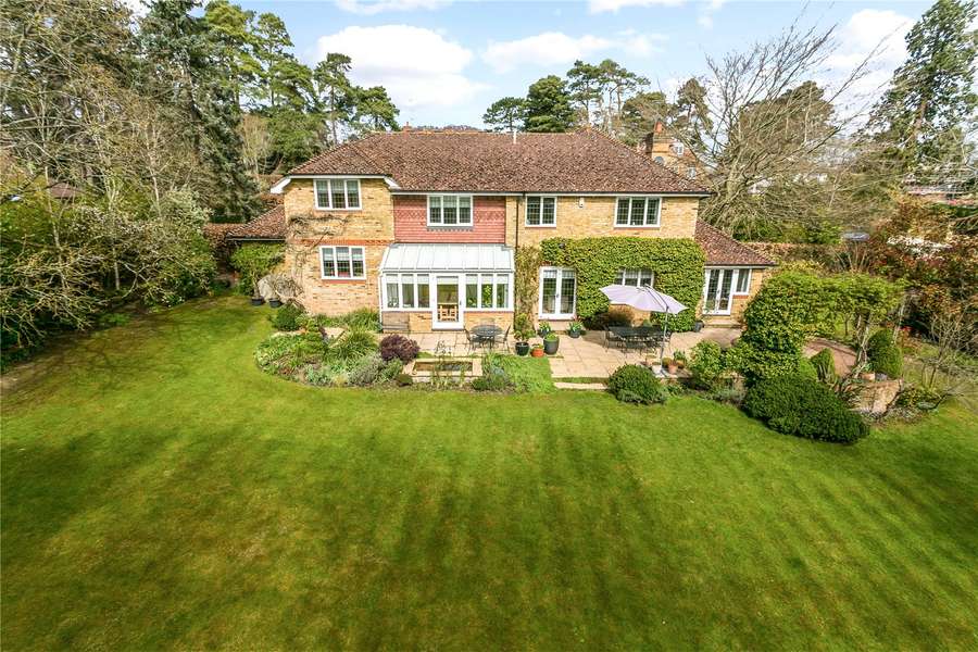Beechwood Drive, Marlow, Buckinghamshire, SL7 2DJ Property for sale