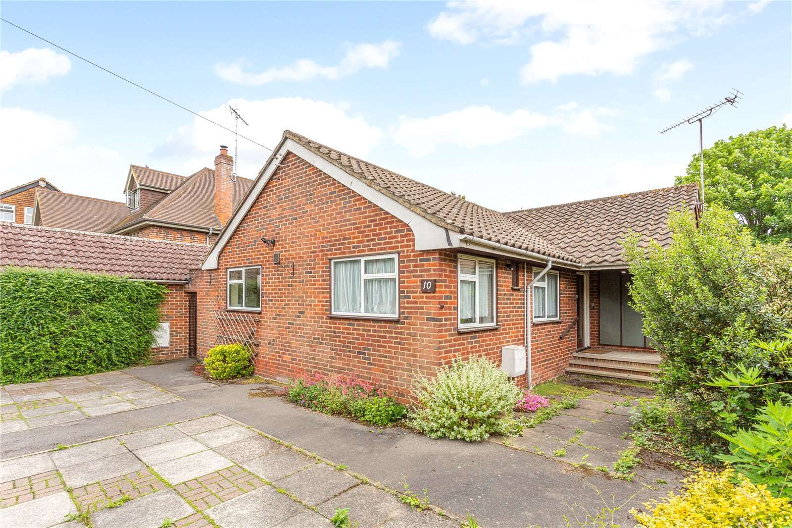 Bungalow zur Verkaufen in Hurst, Wokingham, England Savills