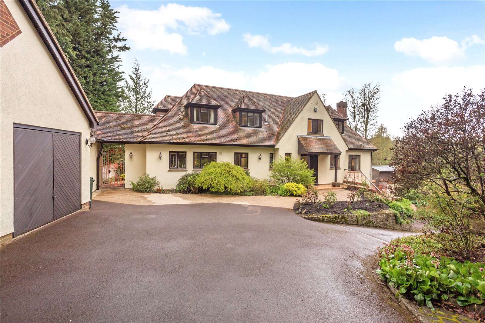Marlow Common, Marlow, Buckinghamshire, SL7 2QP Property for sale