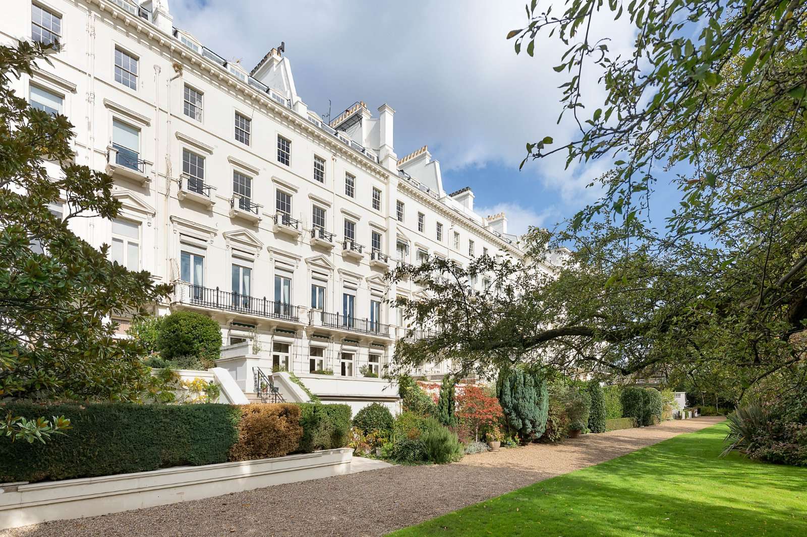 Hyde Park Gardens, London, W2 2LT | Property for sale | Savills