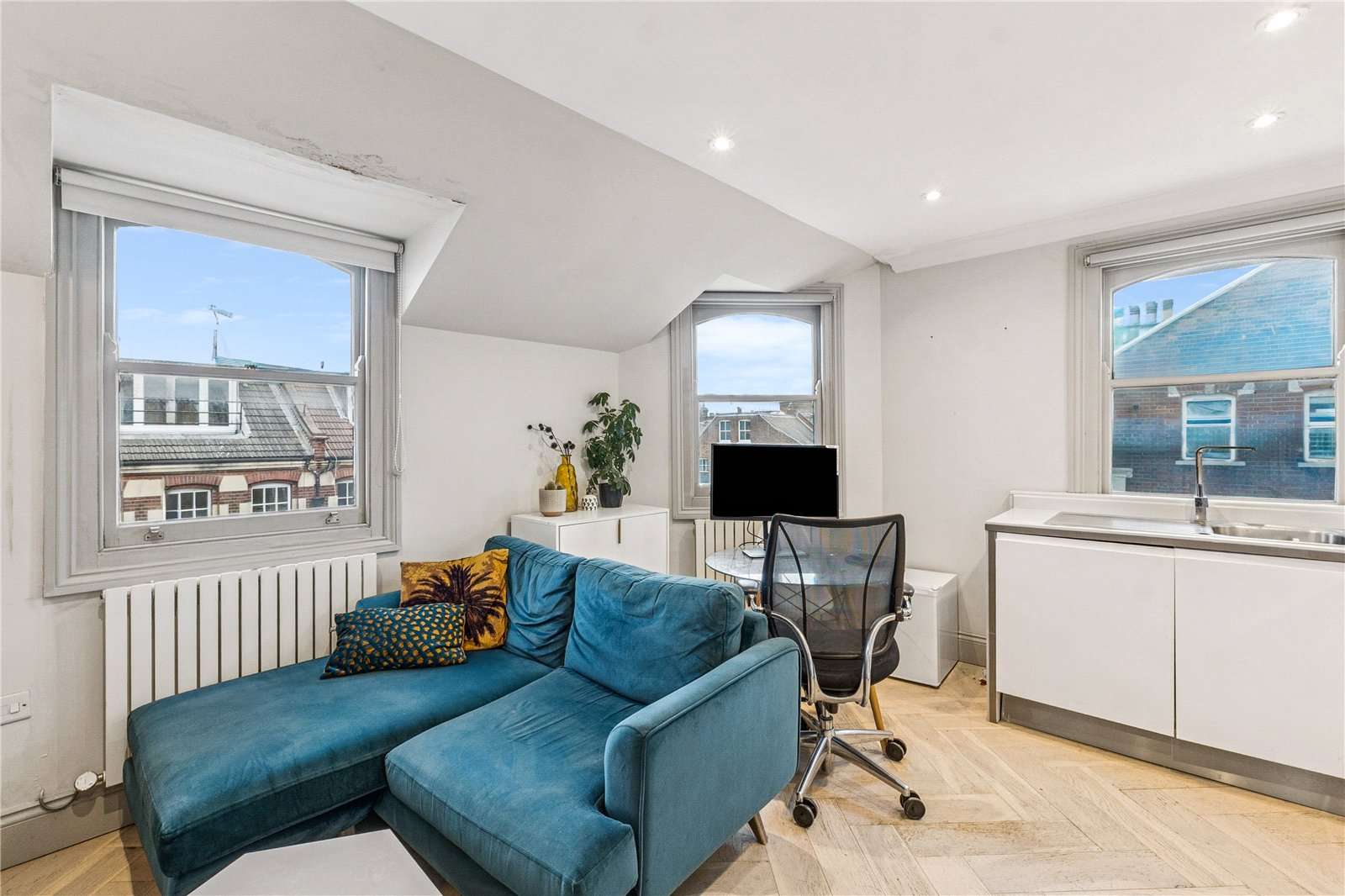 St. John's Road, London, SW11 1PR | Property to rent | Savills - Vista 6