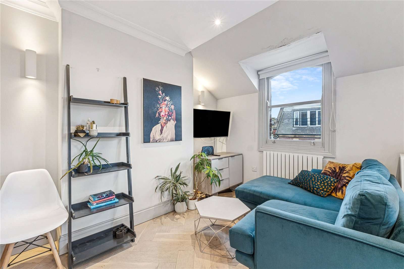 St. John's Road, London, SW11 1PR | Property to rent | Savills - Mais