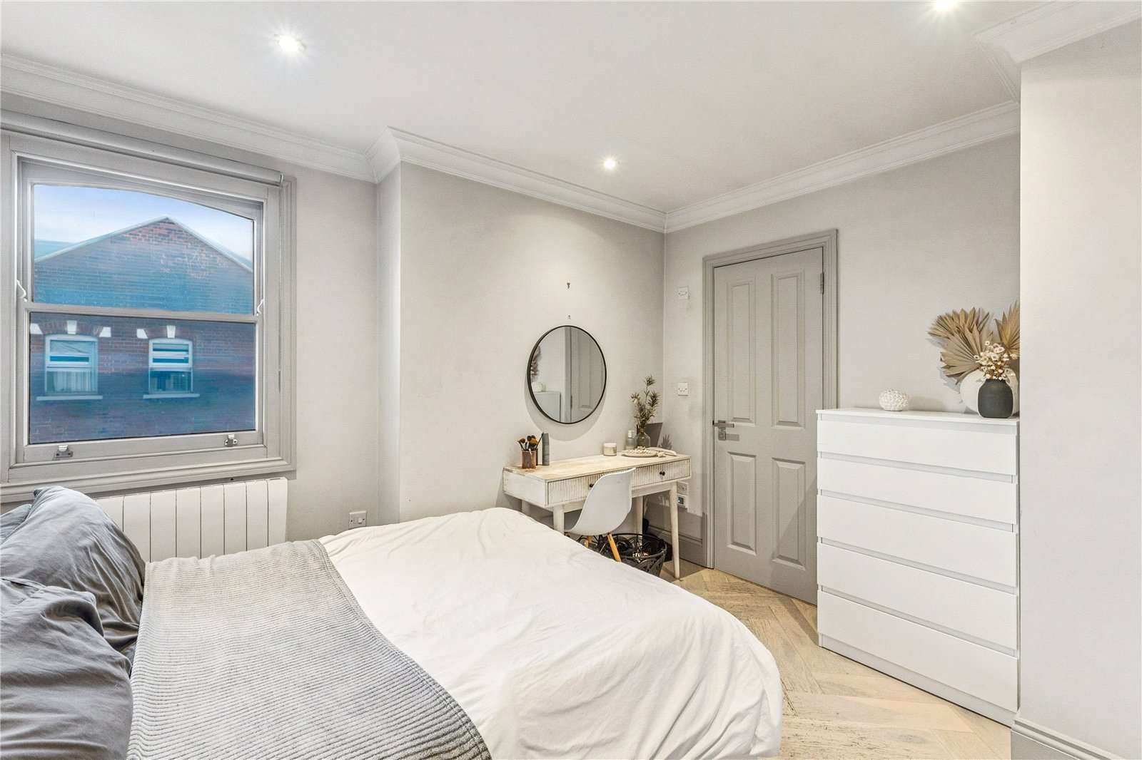 St. John's Road, London, SW11 1PR | Property to rent | Savills - Vista 5
