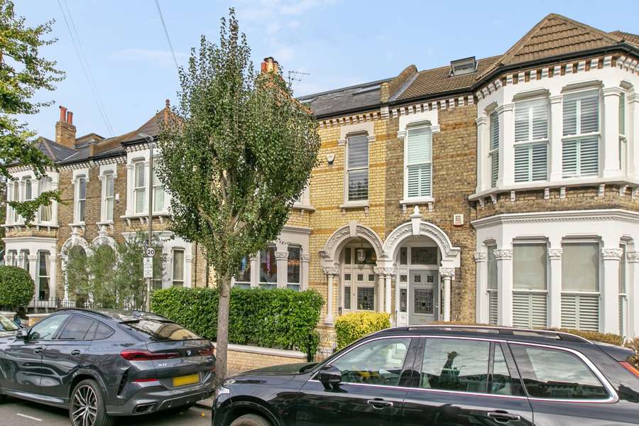 Wroughton Road, London, SW11 6AY Property for sale Savills