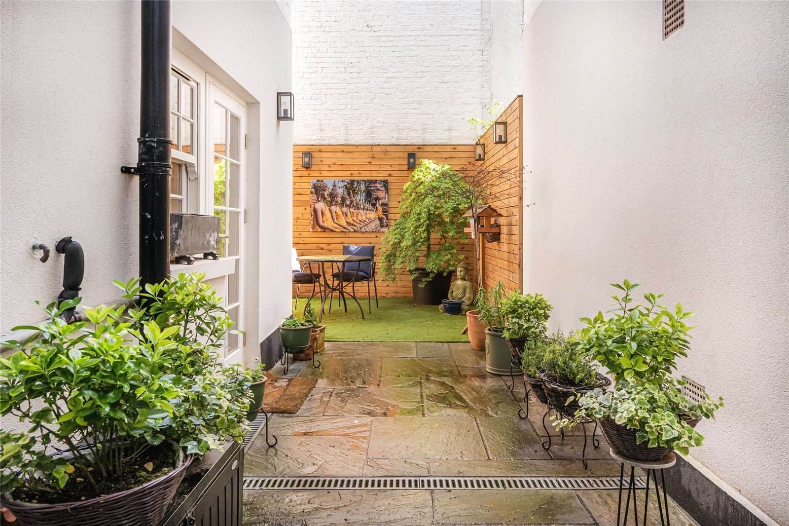 Devonshire Terrace, London, W2 3DN | Property to rent | Savills - View 4