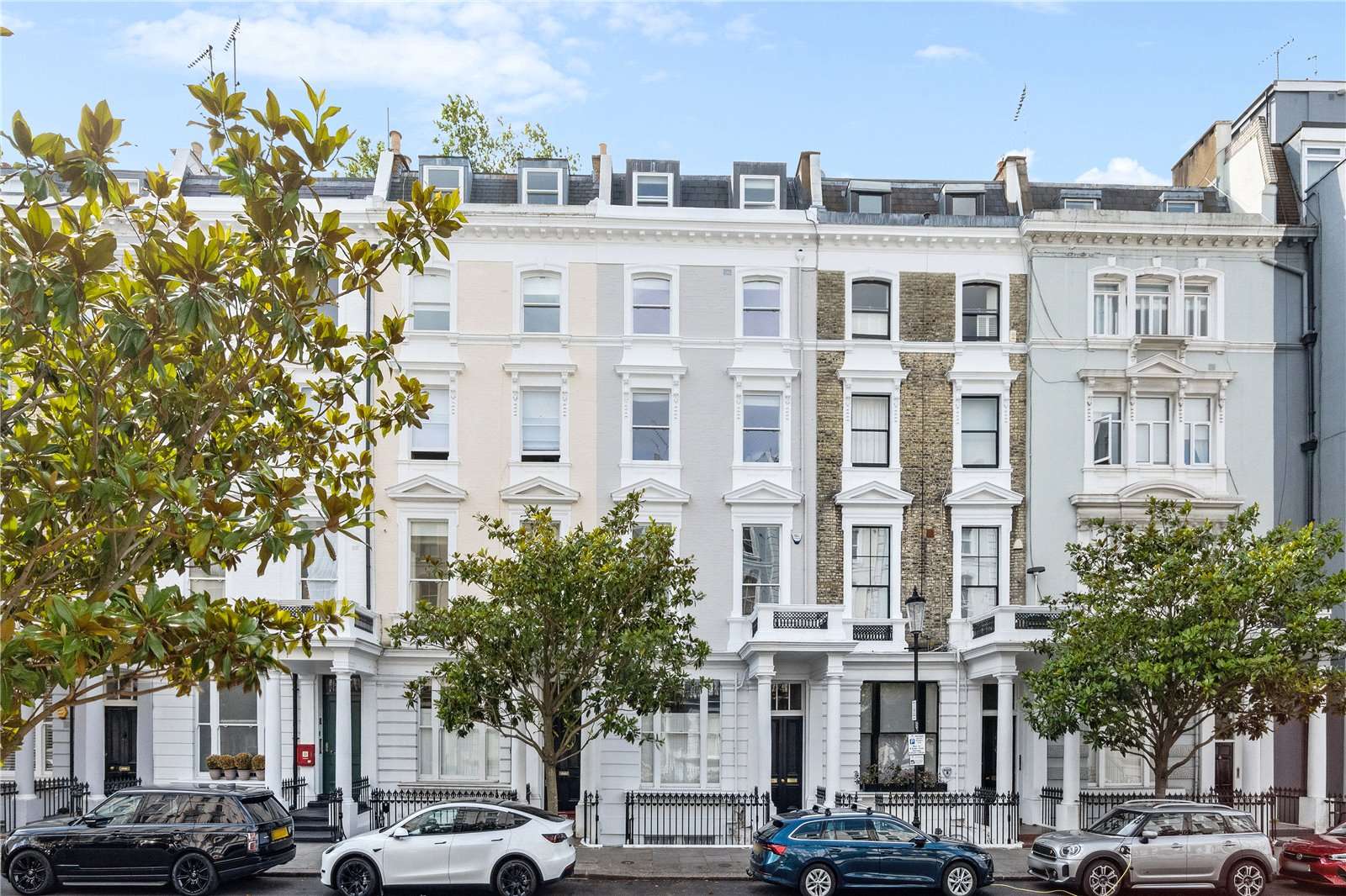 Arundel Gardens, London, W11 2LW Property for sale Savills