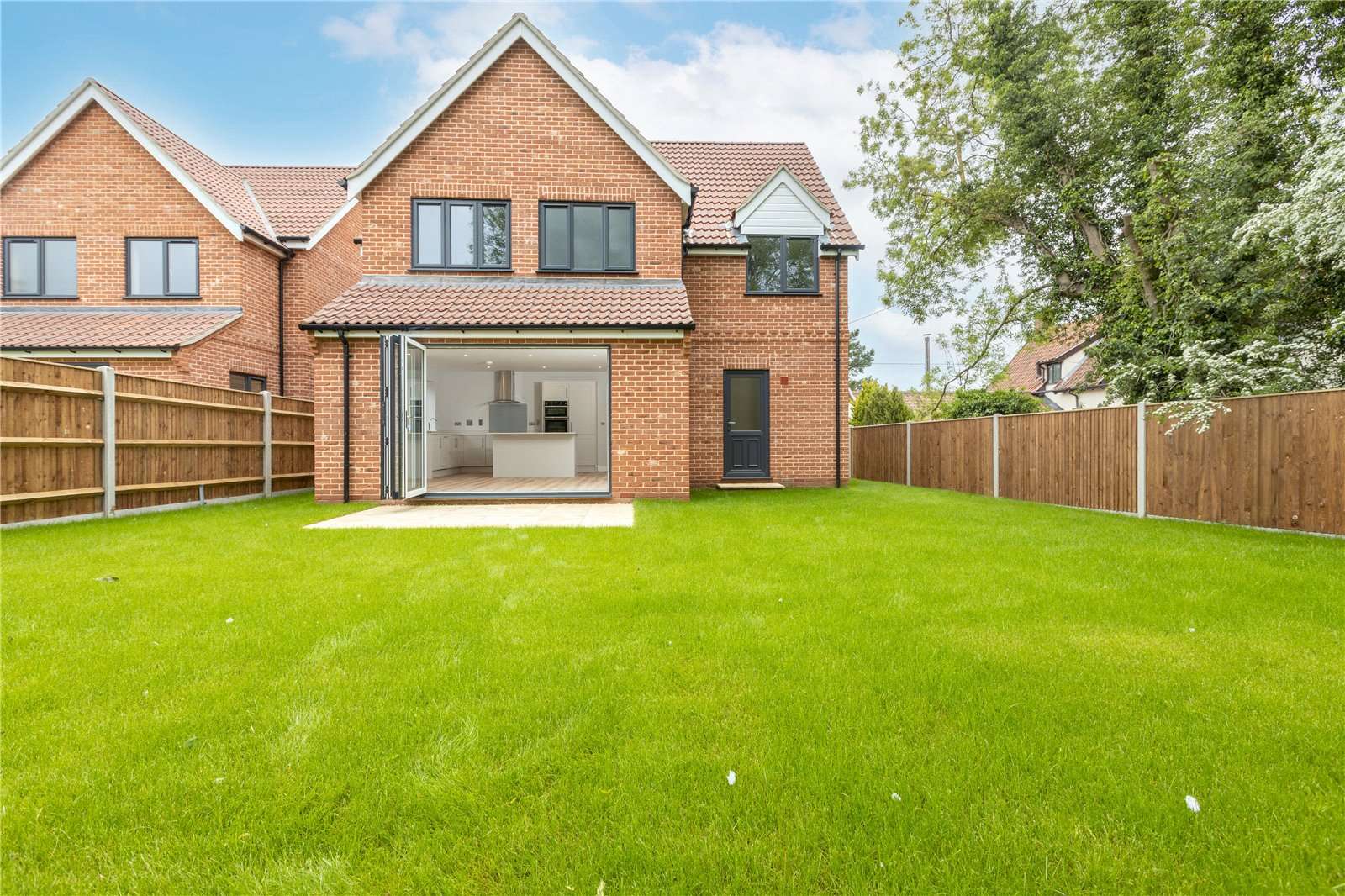 Wymondham Road, Wreningham, Norwich, Norfolk, NR16 1AT New homes for