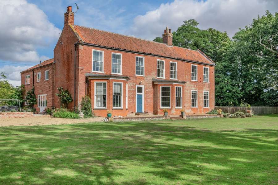 Church Lane, Frettenham, Norwich, NR12 7NW Własność na sprzedaż Savills