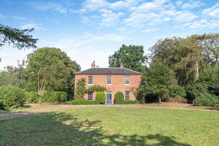 Knapton Road, Trunch, North Walsham, Norfolk, NR28 0QE Property for