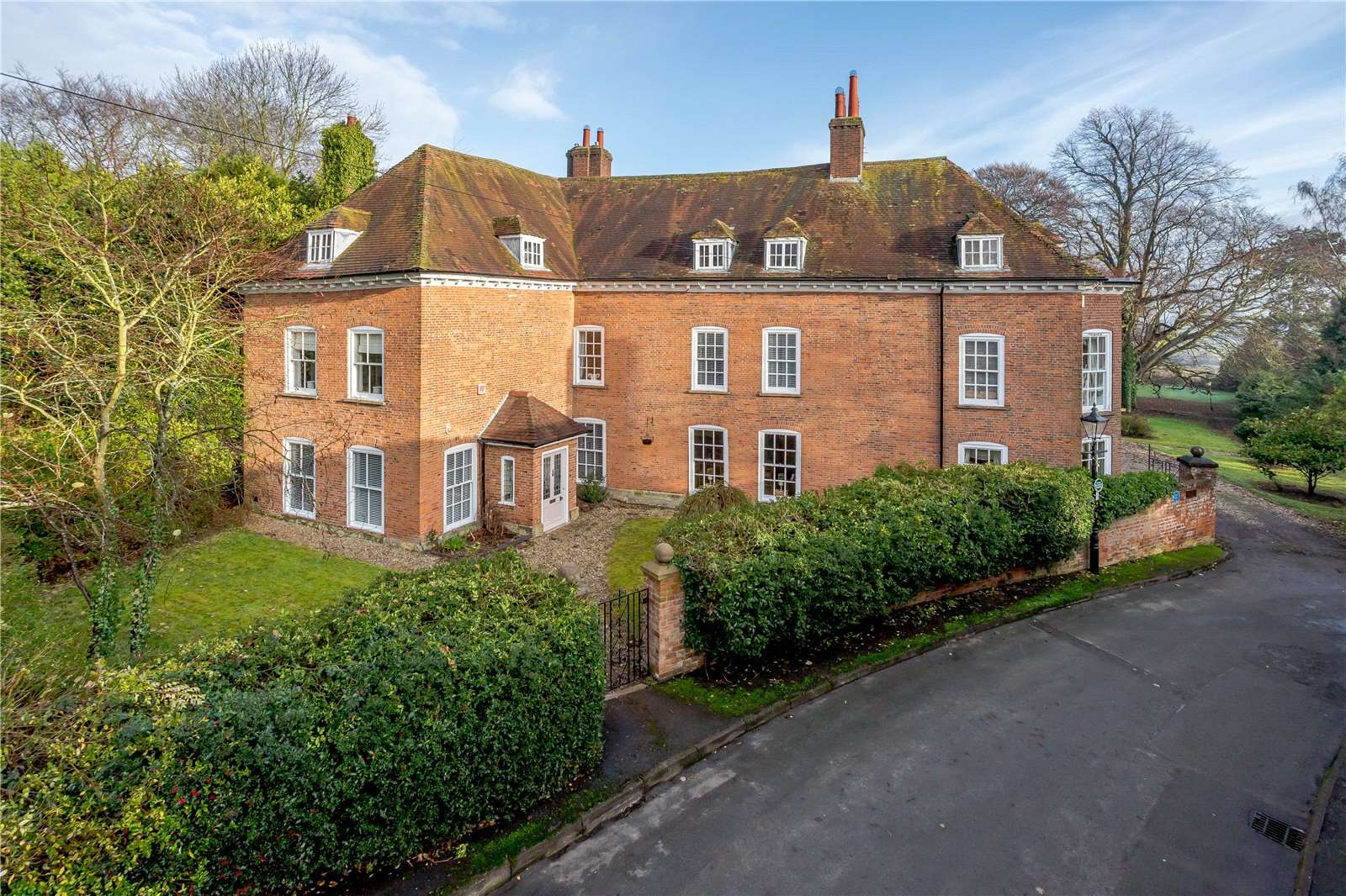 Savills Burbage Hall, Burbage, Hinckley, Leicestershire, LE10 2EN