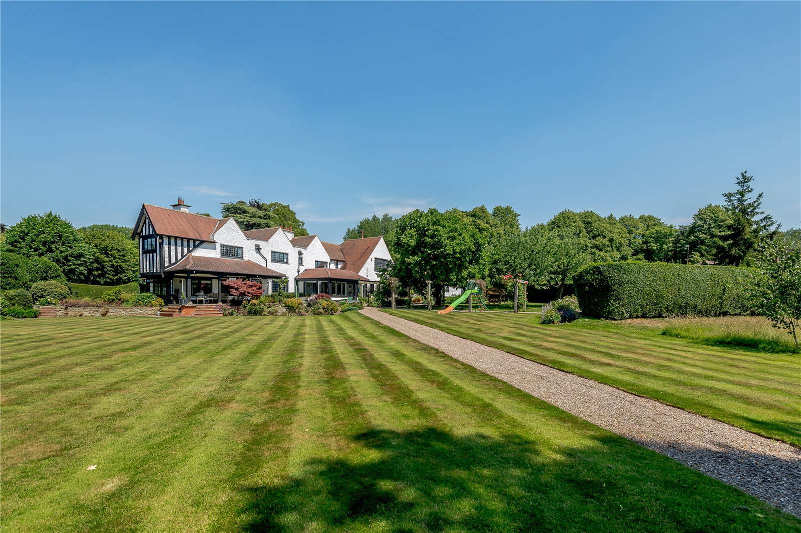 Savills Cropwell Road, RadcliffeonTrent, Nottingham, NG12 2JG