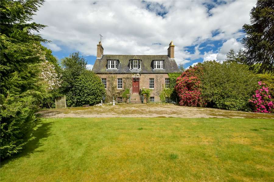 South Corston Farmhouse, Coupar Angus, Blairgowrie, Perthshire, PH13