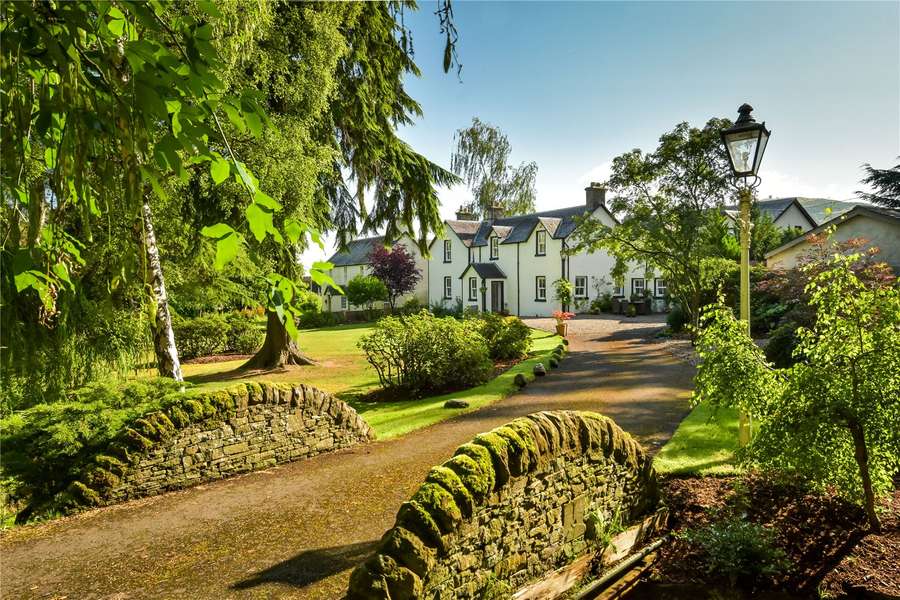 Burnbank, 33 South Street, Newtyle, Blairgowrie, PH12 8UQ Property