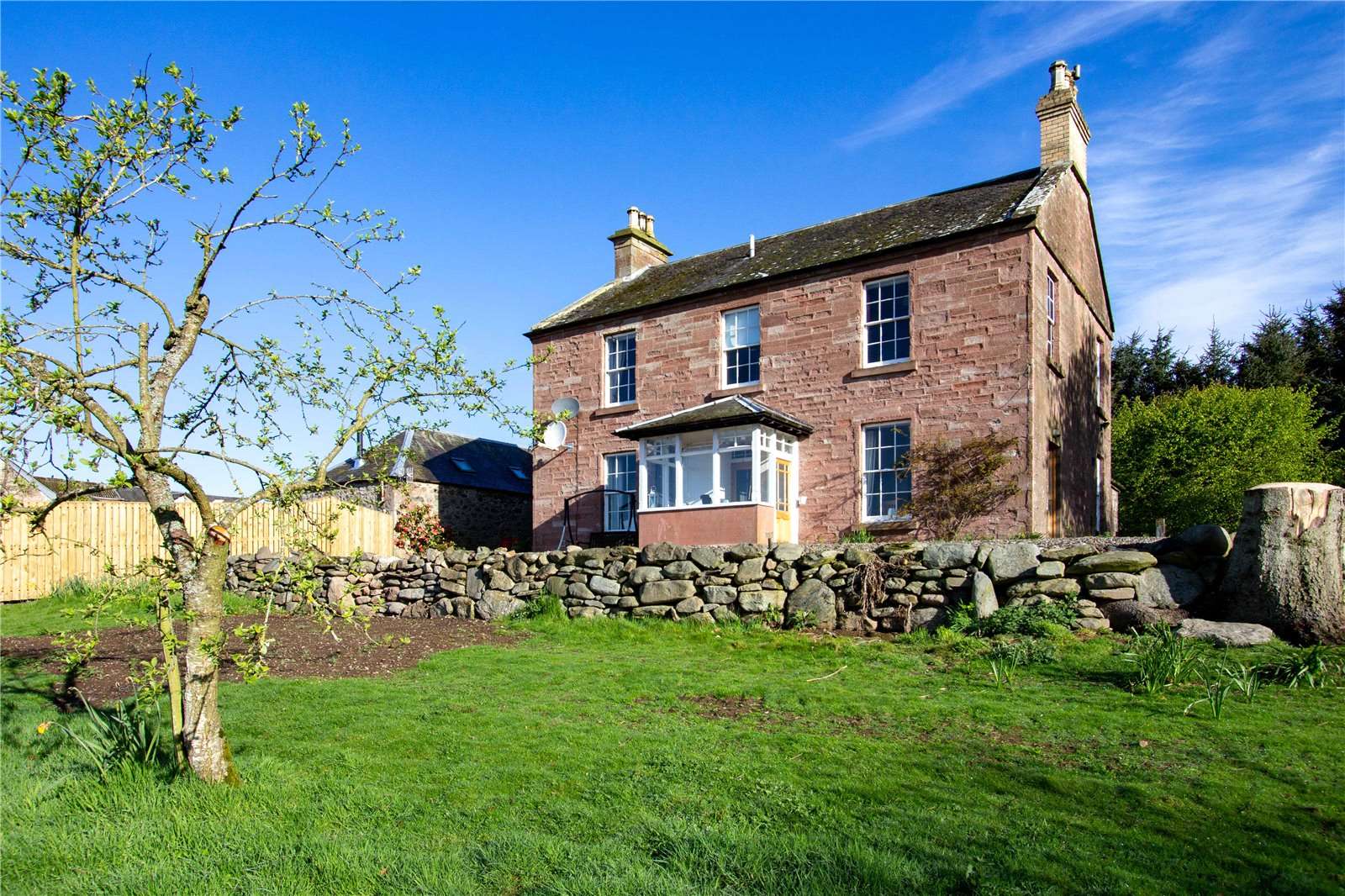 St Fink Farm House, Rattray, Blairgowrie, Perthshire, PH10 7HE