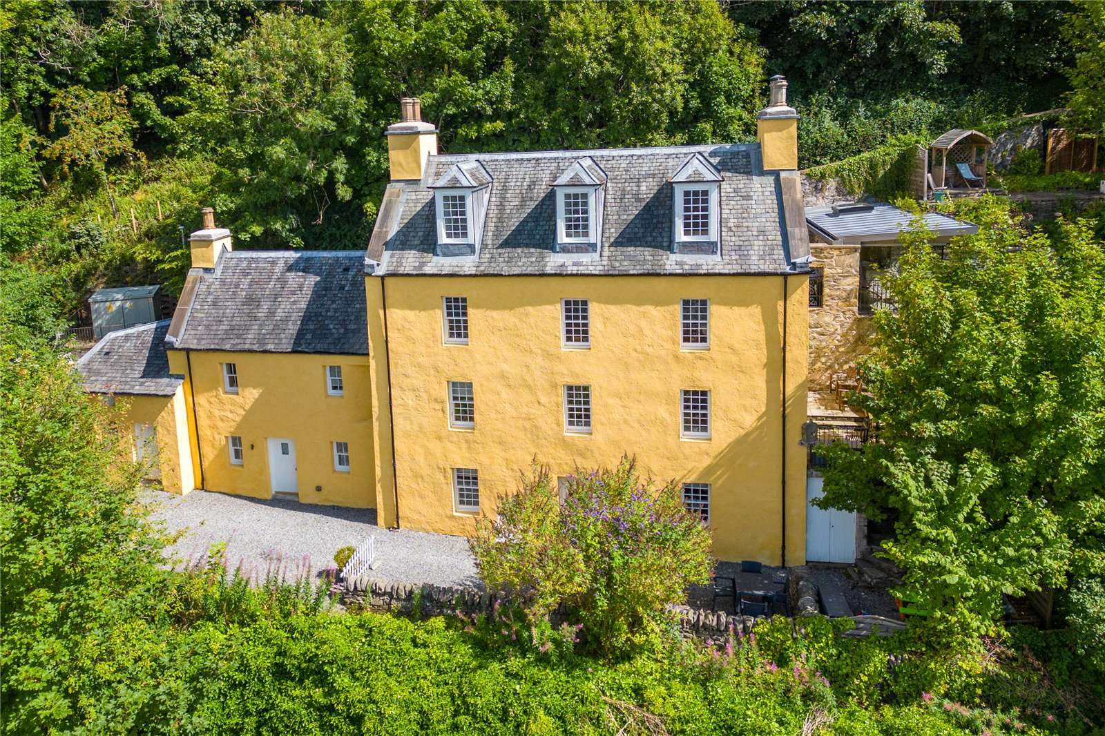 Sundial House, Brae Street, Dunkeld, Perthshire, PH8 0BA Property for