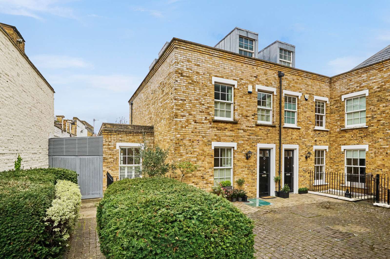 Sadlers Gate Mews, Commondale, Putney, London, SW15 1HD Property for