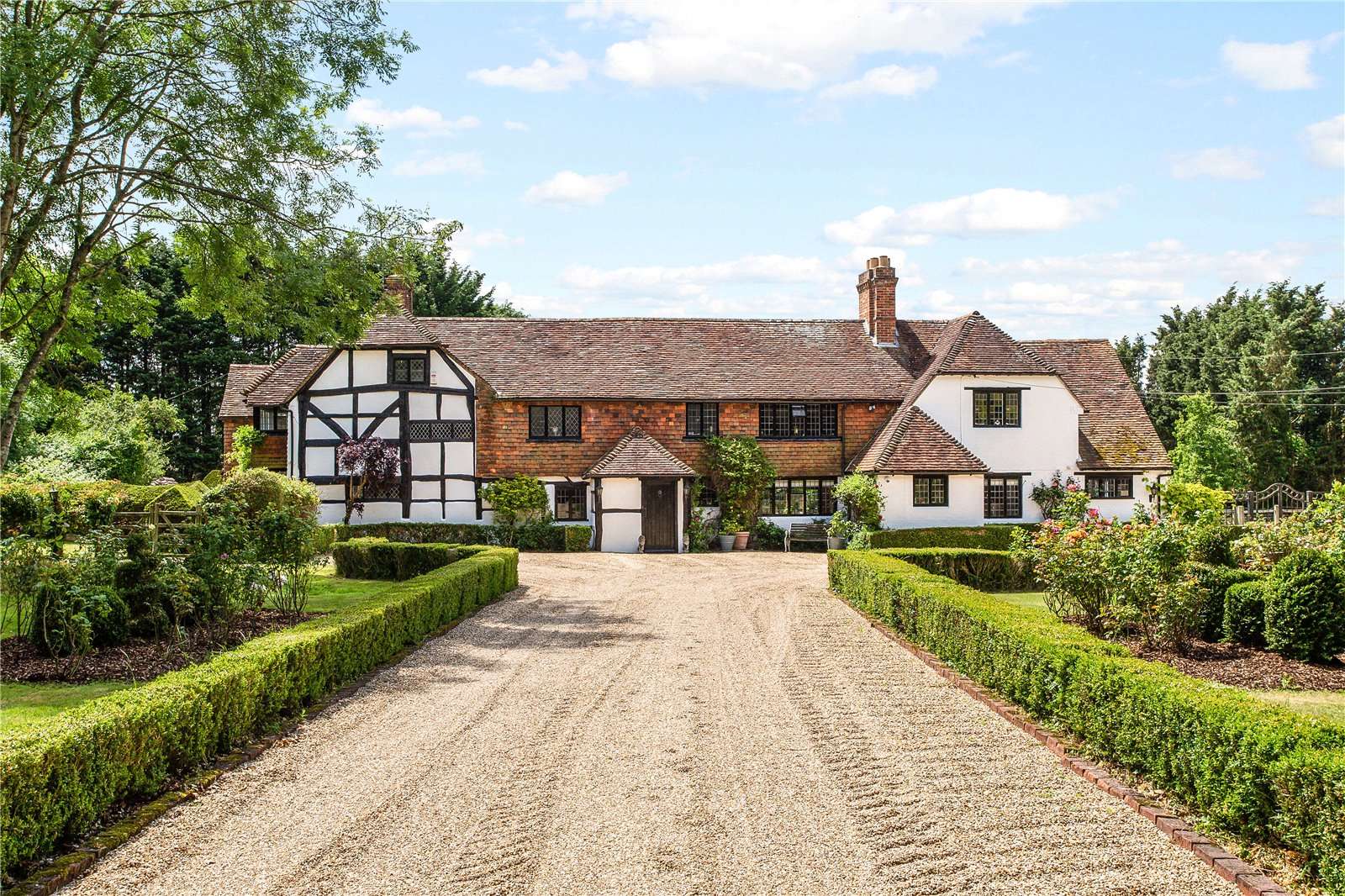 Savills Okehurst Lane, Billingshurst, West Sussex, RH14 9HR