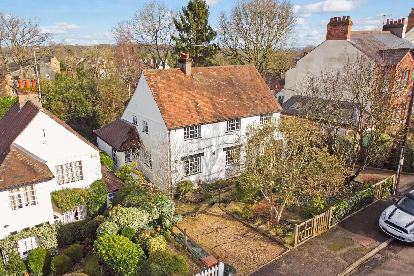 Haddon Road, Chorleywood, Rickmansworth, Hertfordshire, WD3 5AN