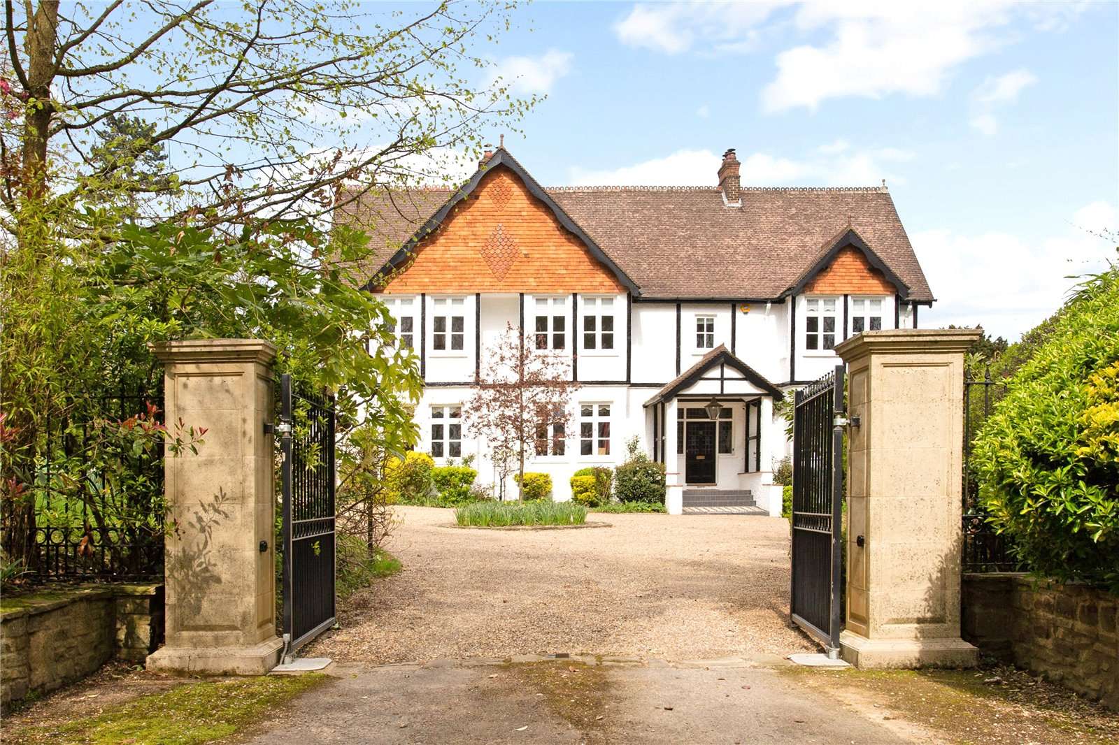 Langley Road, Chipperfield, Kings Langley, Hertfordshire, WD4 9JQ