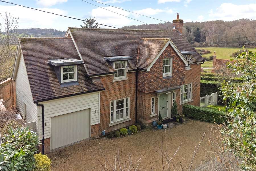 Dog Kennel Lane, Chorleywood, Rickmansworth, Hertfordshire, WD3 5EL