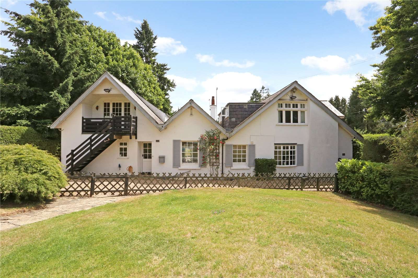 Savills Halifax Road, Heronsgate, Rickmansworth, Hertfordshire, WD3