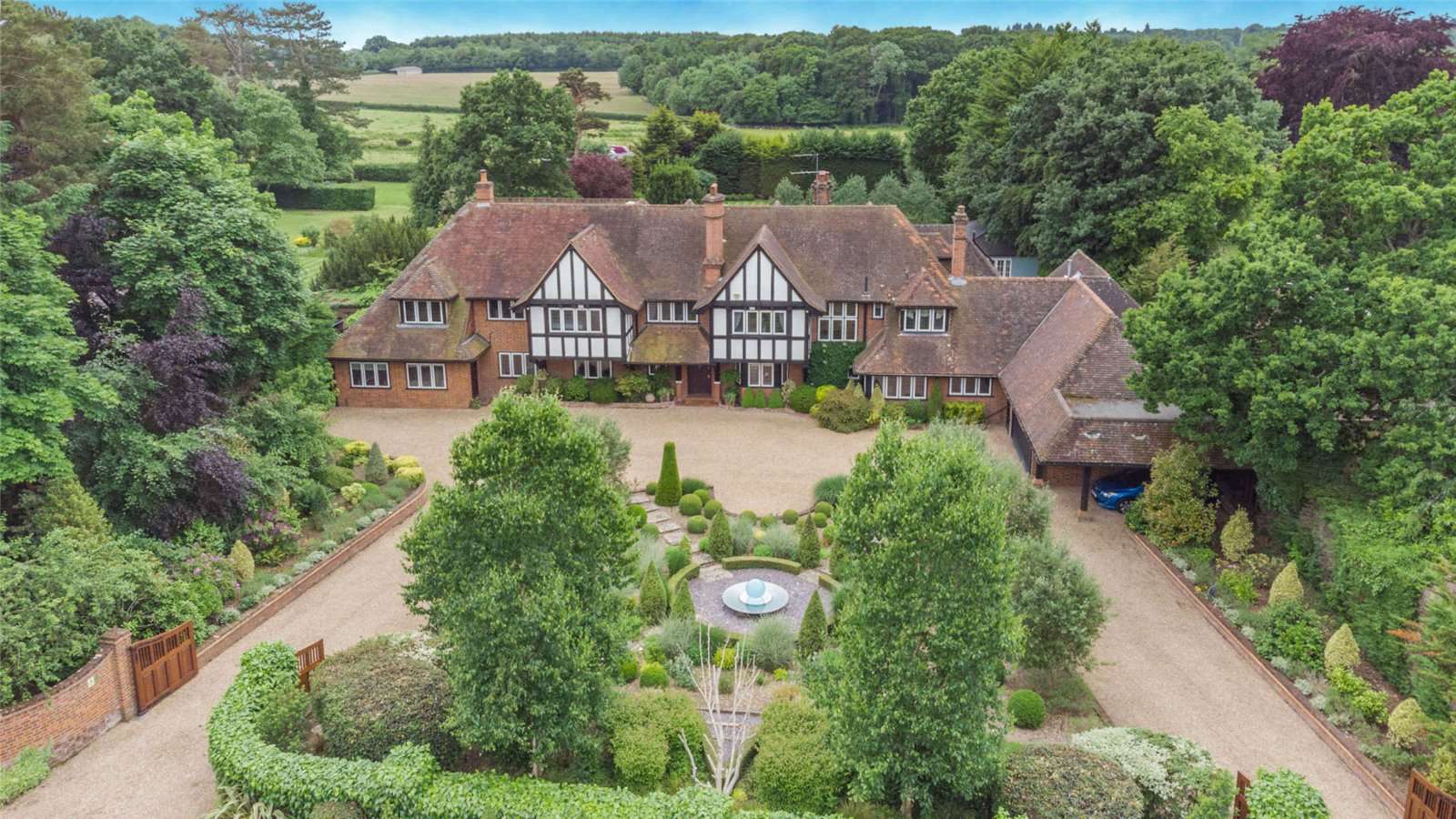 Chalfont Lane, Chorleywood, Rickmansworth, Hertfordshire, WD3 5PP
