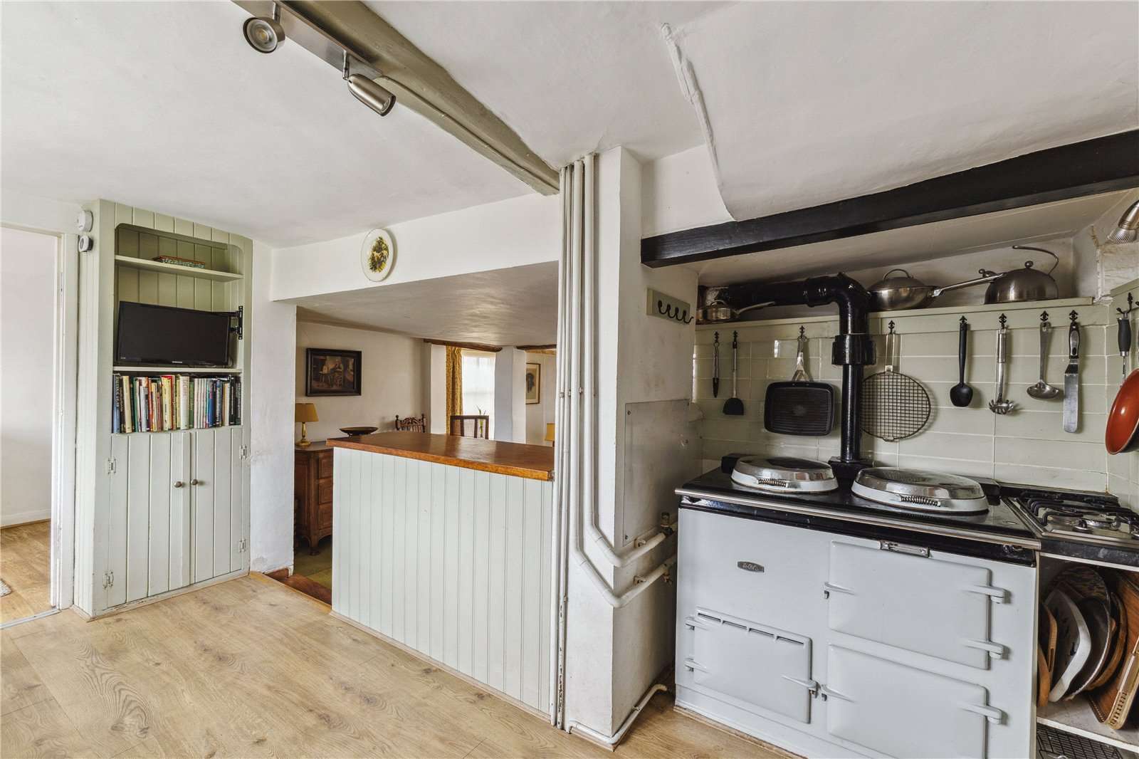 Bucks Hill, Kings Langley, Hertfordshire, WD4 9AS | Property for sale | Savills - Lisää