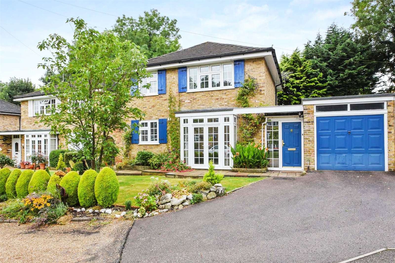 High Elms Close, Northwood, HA6 2DG | Property for sale | Savills