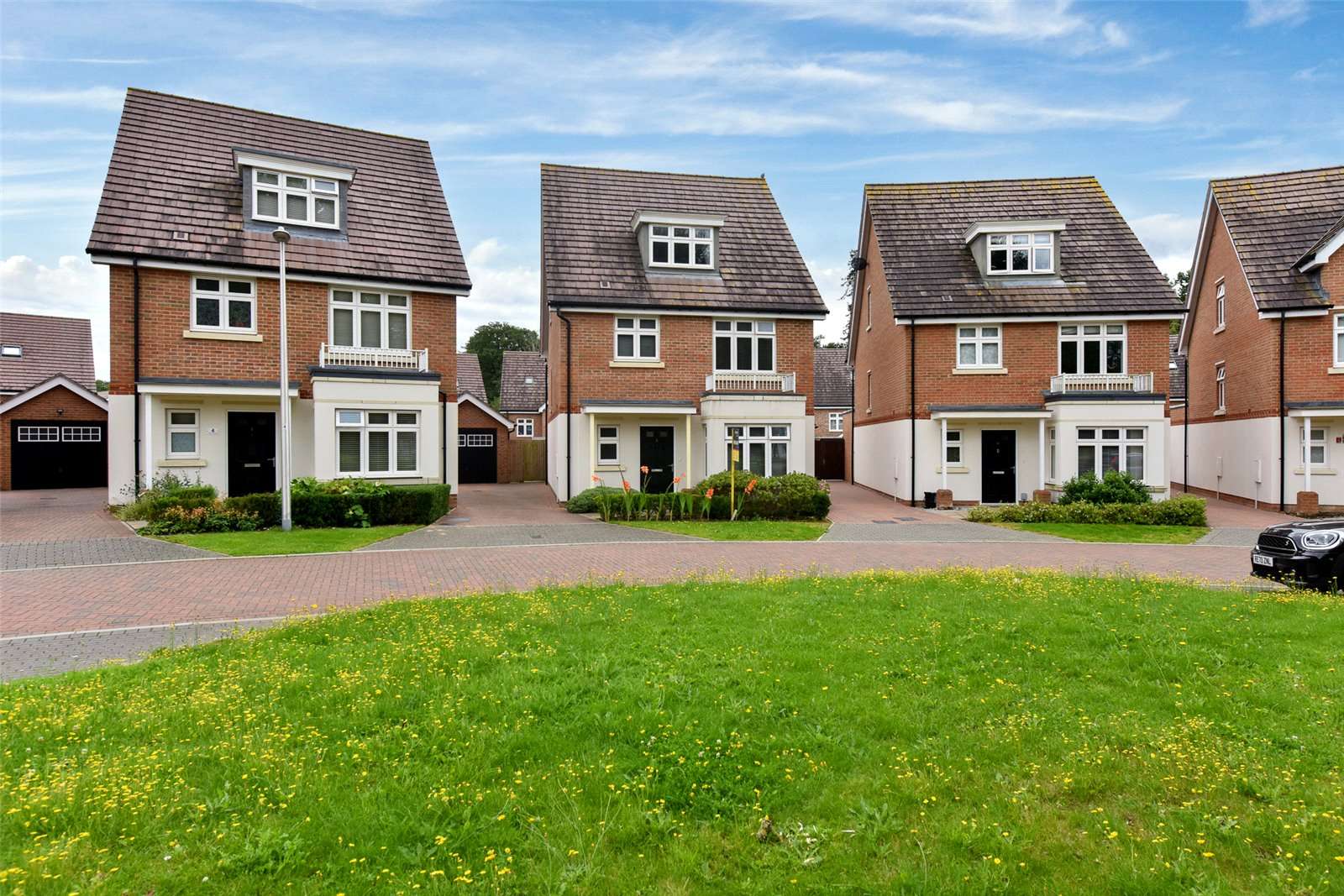 Tutor Crescent, Earley, Reading, Berkshire, RG6 1FJ Property to rent