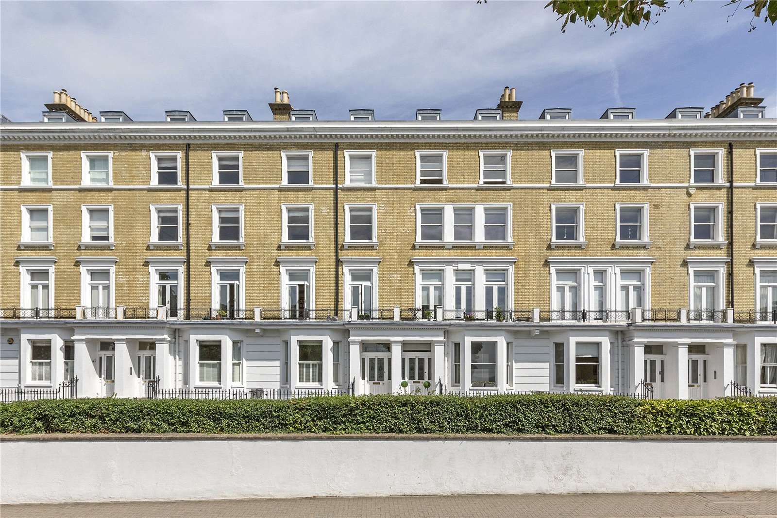 Savills Stuart Court, Richmond Hill, Richmond, Surrey, TW10 6RJ