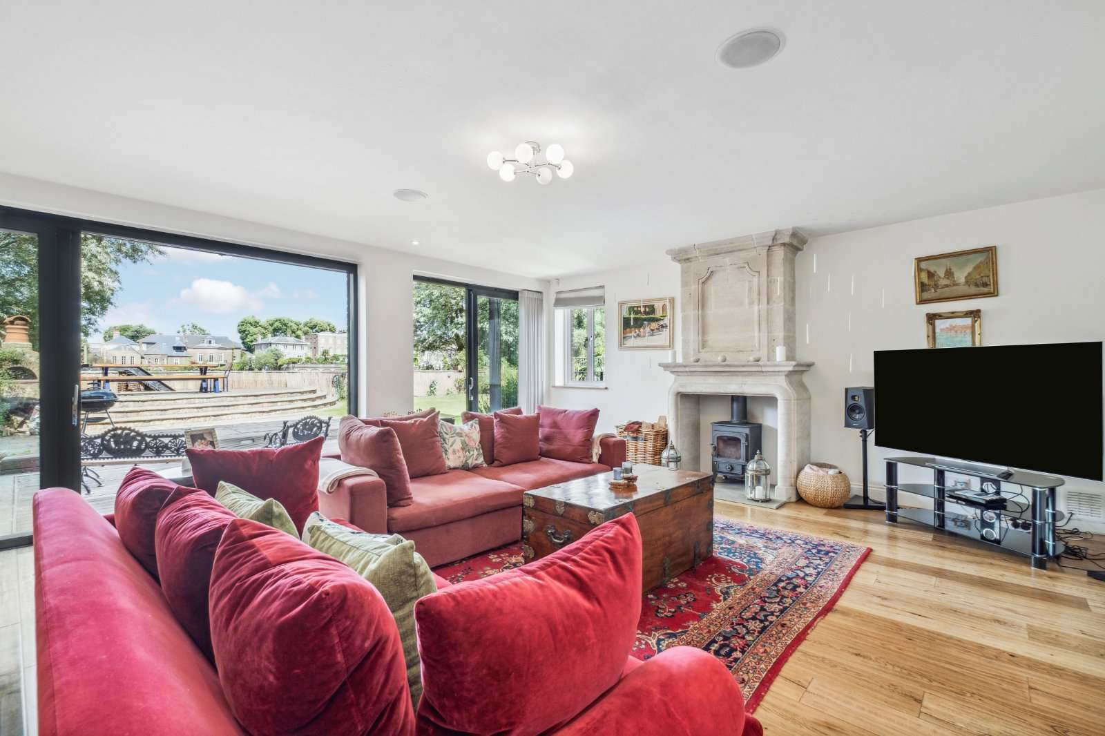 Ducks Walk, Twickenham, TW1 2DD Property to rent Savills