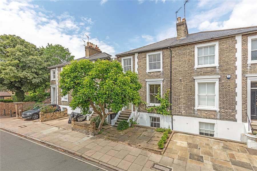 The Vineyard, Richmond, Surrey, TW10 6AQ Bất động sản để bán Savills