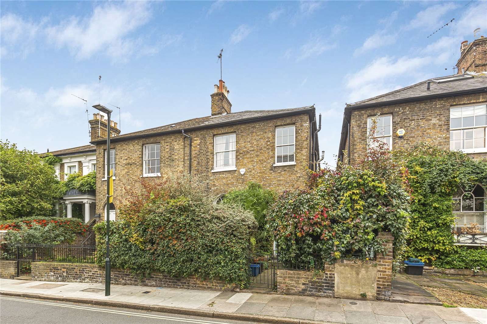 The Vineyard, Richmond, TW10 6AQ | Property for sale | Savills